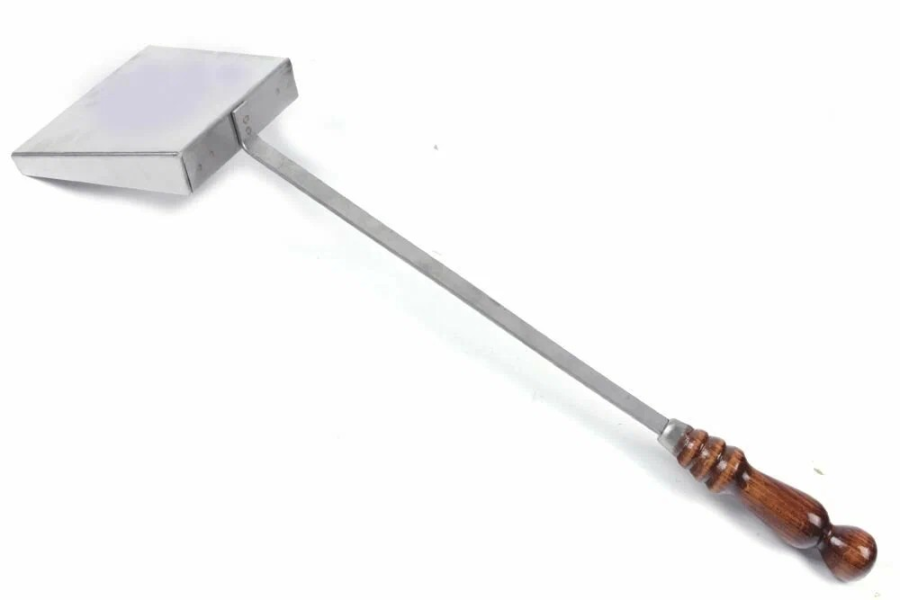 bivaliy_совок для углей, 65 см (рукоять дерево) #